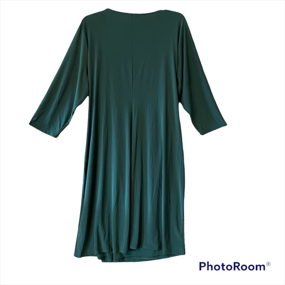Emerald Green Dress - Picture 2 of 5